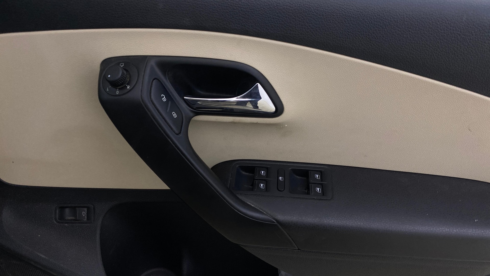 View 2019 Skoda Rapid 1.6 MPI Style Petrol BS IV Image 33 Used 2019 Skoda Rapid 1.6 MPI Style Petrol BS IV Image 33