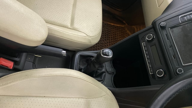 View Skoda Rapid Image 38 Used Skoda Rapid Image 38