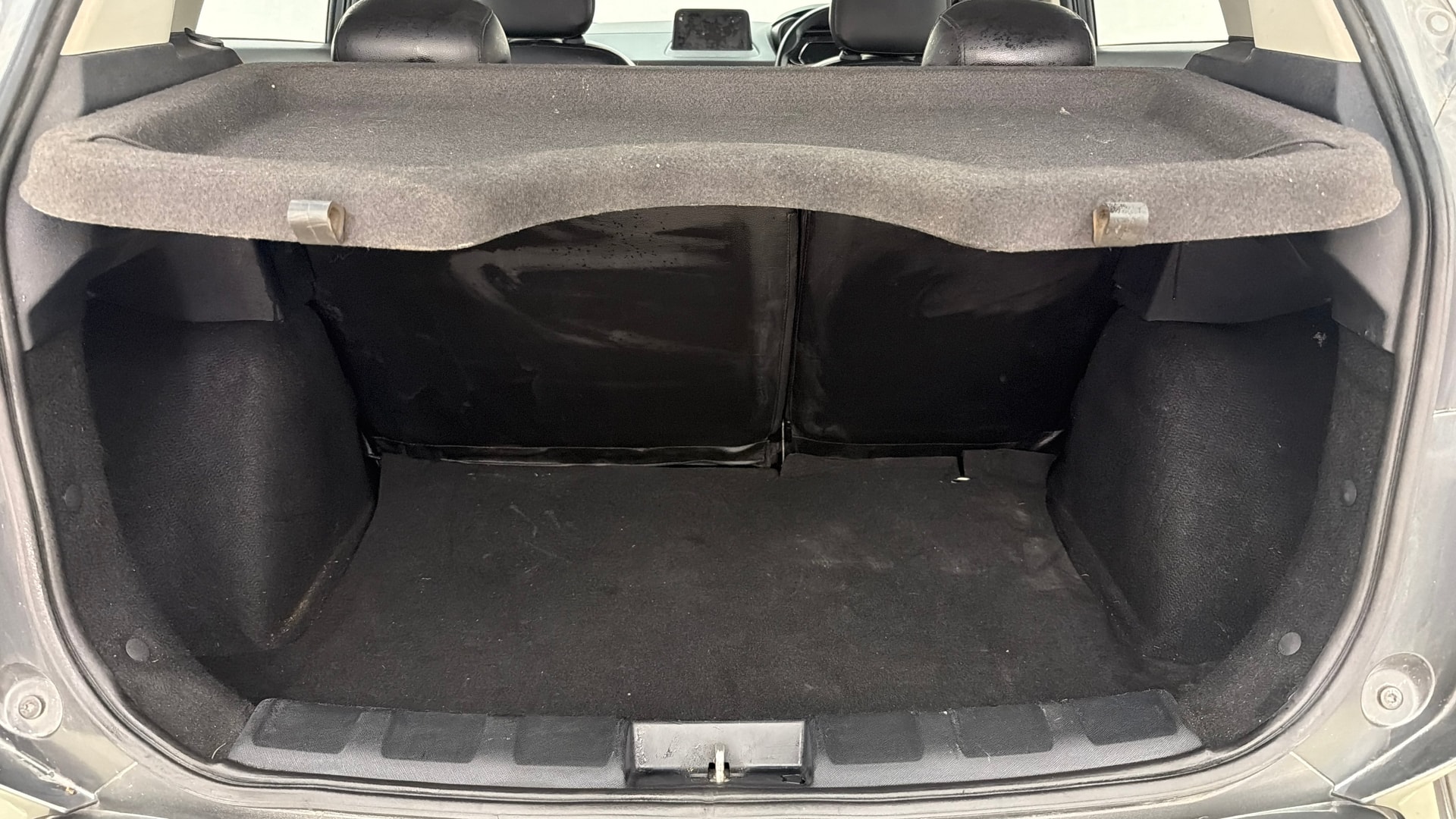 View 2020 Tata Nexon Revotron XE Image 7 Used 2020 Tata Nexon Revotron XE Image 7