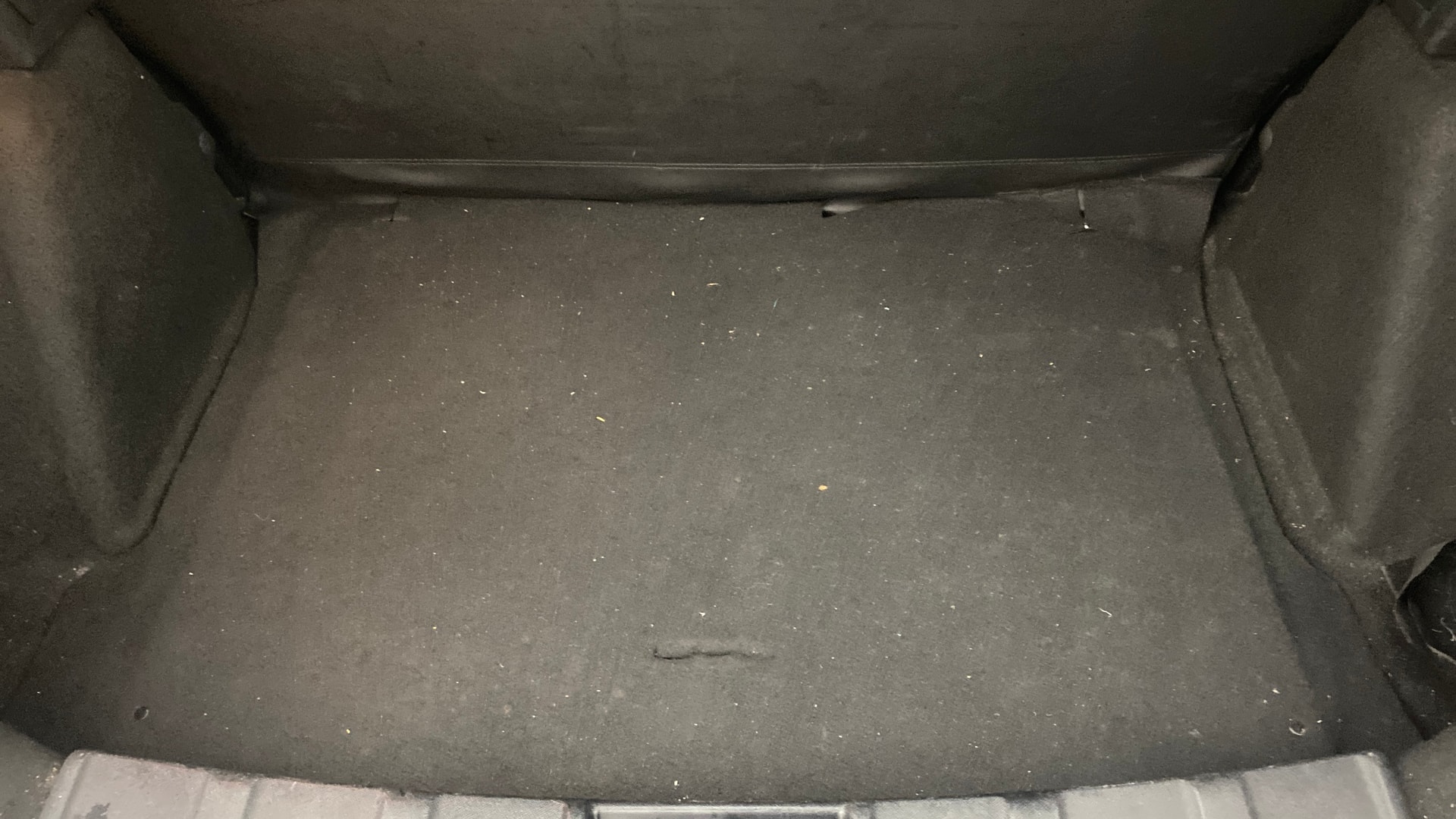 View 2023 Tata Nexon Revotron XE Image 10 Used 2023 Tata Nexon Revotron XE Image 10