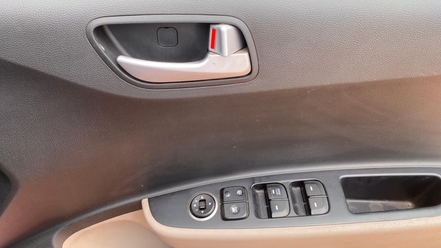 View Hyundai Grand i10 Image 32 Used Hyundai Grand i10 Image 32