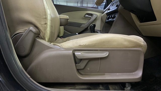 View Skoda Rapid Image 18 Used Skoda Rapid Image 18