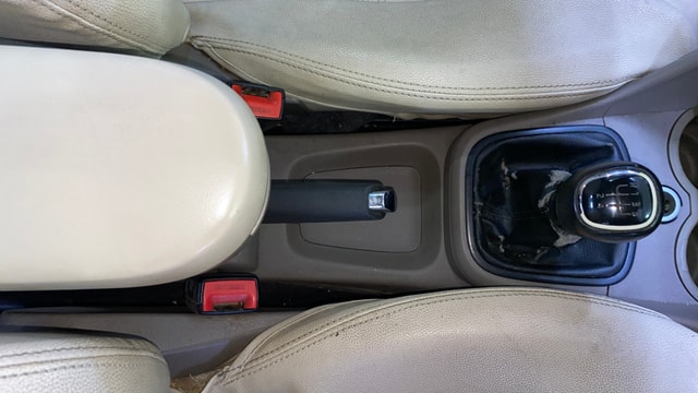 View Skoda Rapid Image 38 Used Skoda Rapid Image 38