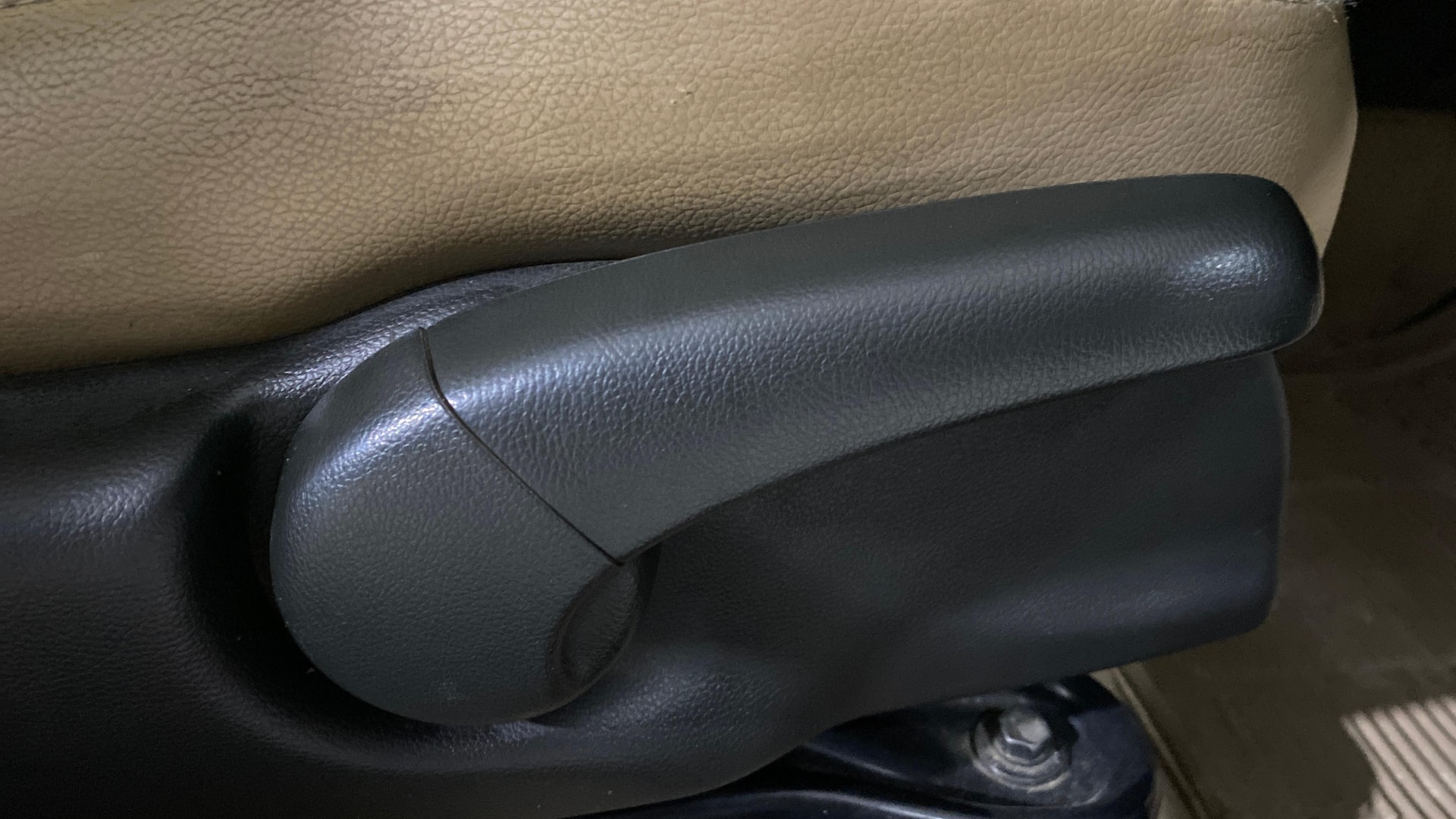 View 2014 Honda City ZX MT Diesel Anniversary Edition Image 19 Used 2014 Honda City ZX MT Diesel Anniversary Edition Image 19