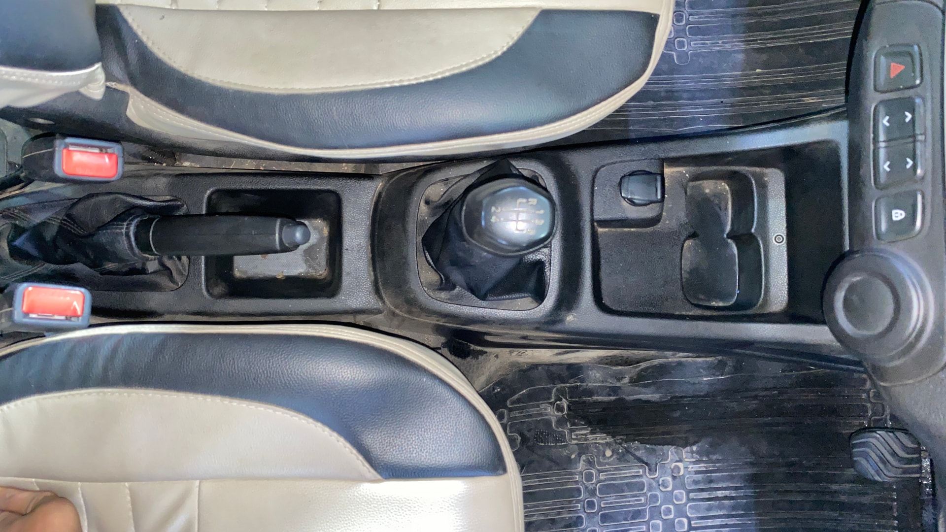 View 2019 Renault Kwid RXL Image 38 Used 2019 Renault Kwid RXL Image 38