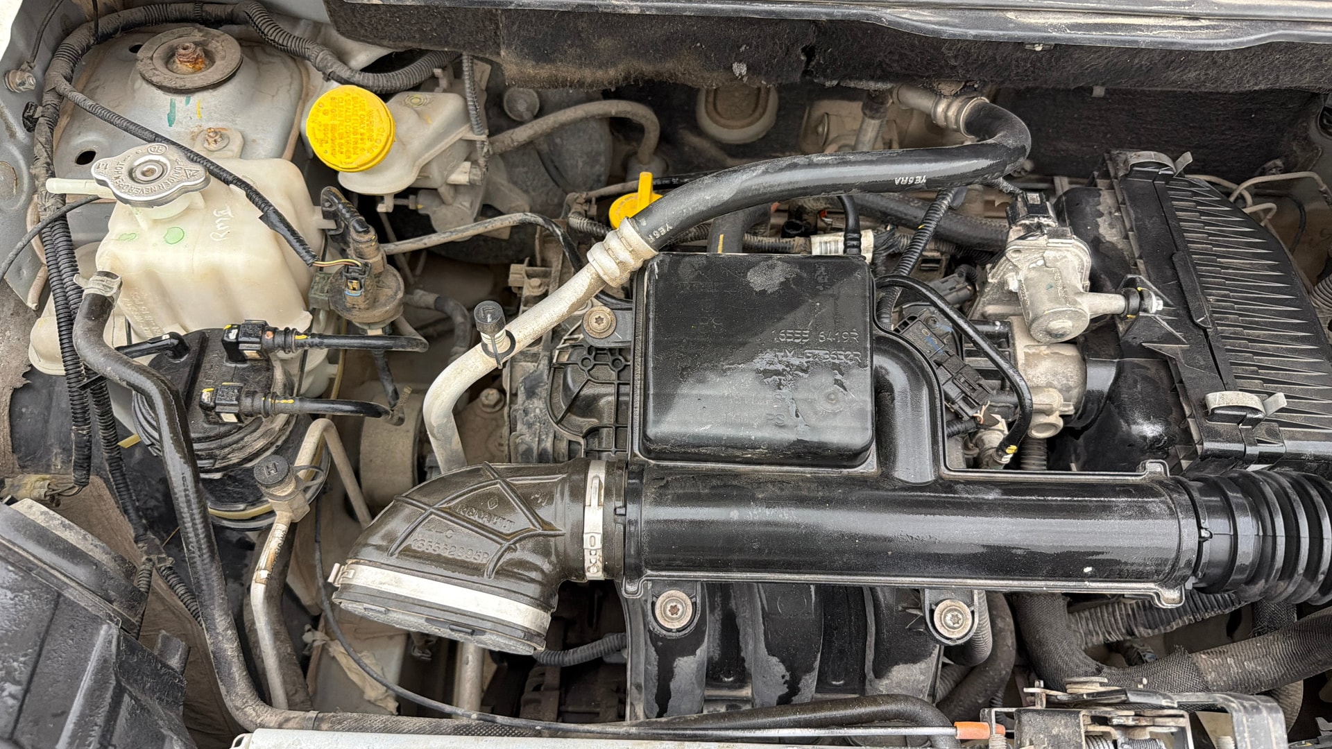 View 2021 Renault Triber RXE Image 3 Used 2021 Renault Triber RXE Image 3