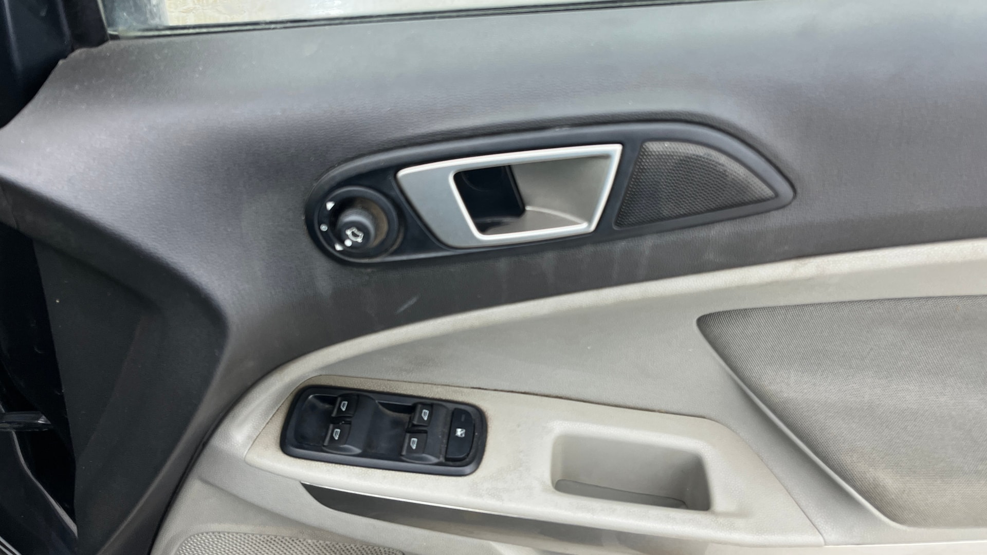 View 2014 Ford EcoSport 1.5 TDCi Diesel Ambiente BS IV Image 37 Used 2014 Ford EcoSport 1.5 TDCi Diesel Ambiente BS IV Image 37