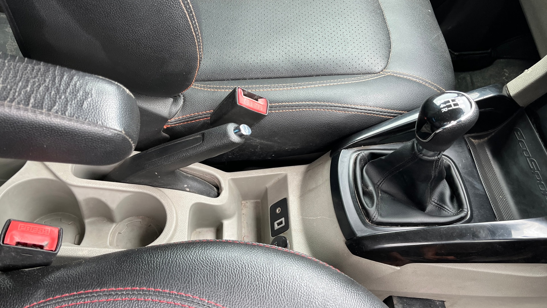 View 2014 Ford EcoSport 1.5 TDCi Diesel Ambiente BS IV Image 39 Used 2014 Ford EcoSport 1.5 TDCi Diesel Ambiente BS IV Image 39