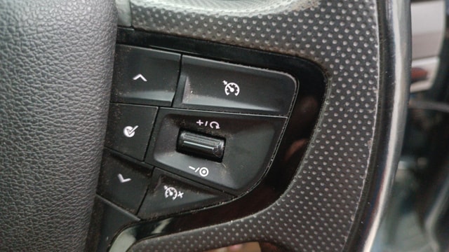 View Tata Safari Image 3 Used Tata Safari Image 3