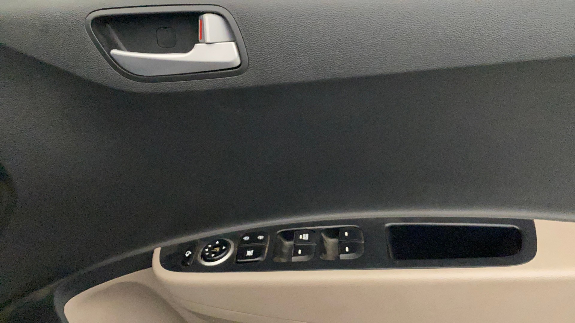 View 2019 Hyundai Grand i10 Sportz 1.2 Kappa Image 41 Used 2019 Hyundai Grand i10 Sportz 1.2 Kappa Image 41
