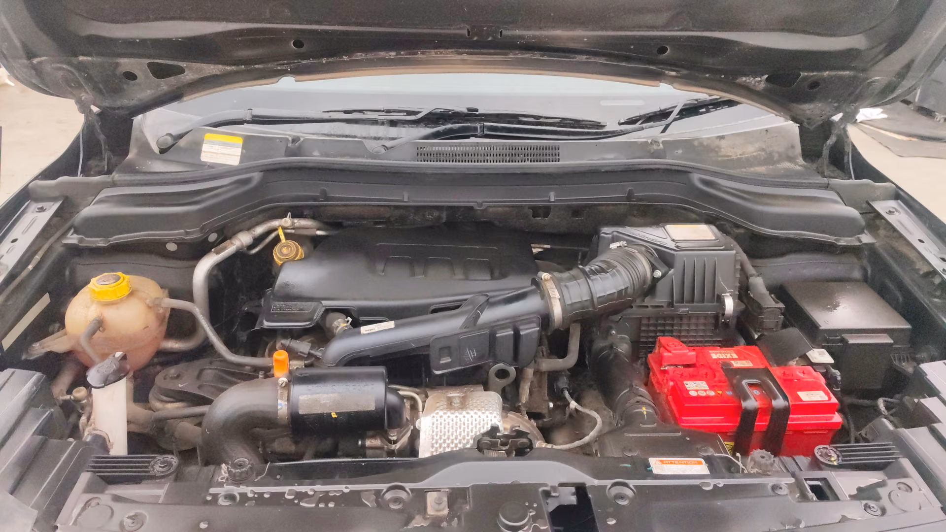 Used 2023 Mahindra XUV300 Used 2023 Mahindra XUV300
