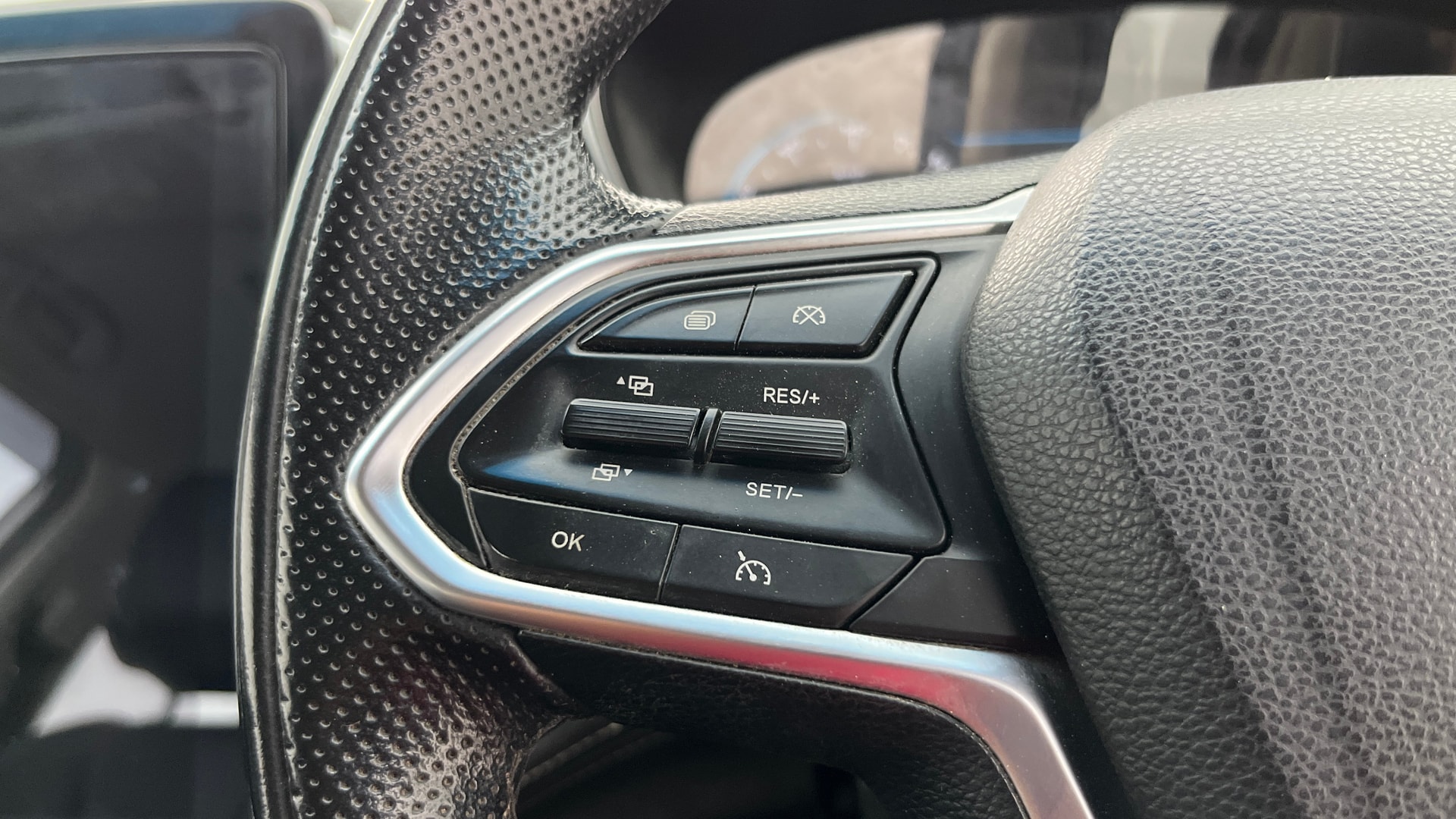 View 2019 MG Hector Sharp Petrol BS IV Image 3 Used 2019 MG Hector Sharp Petrol BS IV Image 3