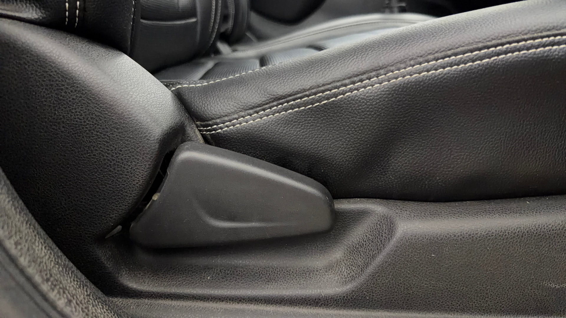 View 2019 Renault Kwid RXL Image 18 Used 2019 Renault Kwid RXL Image 18