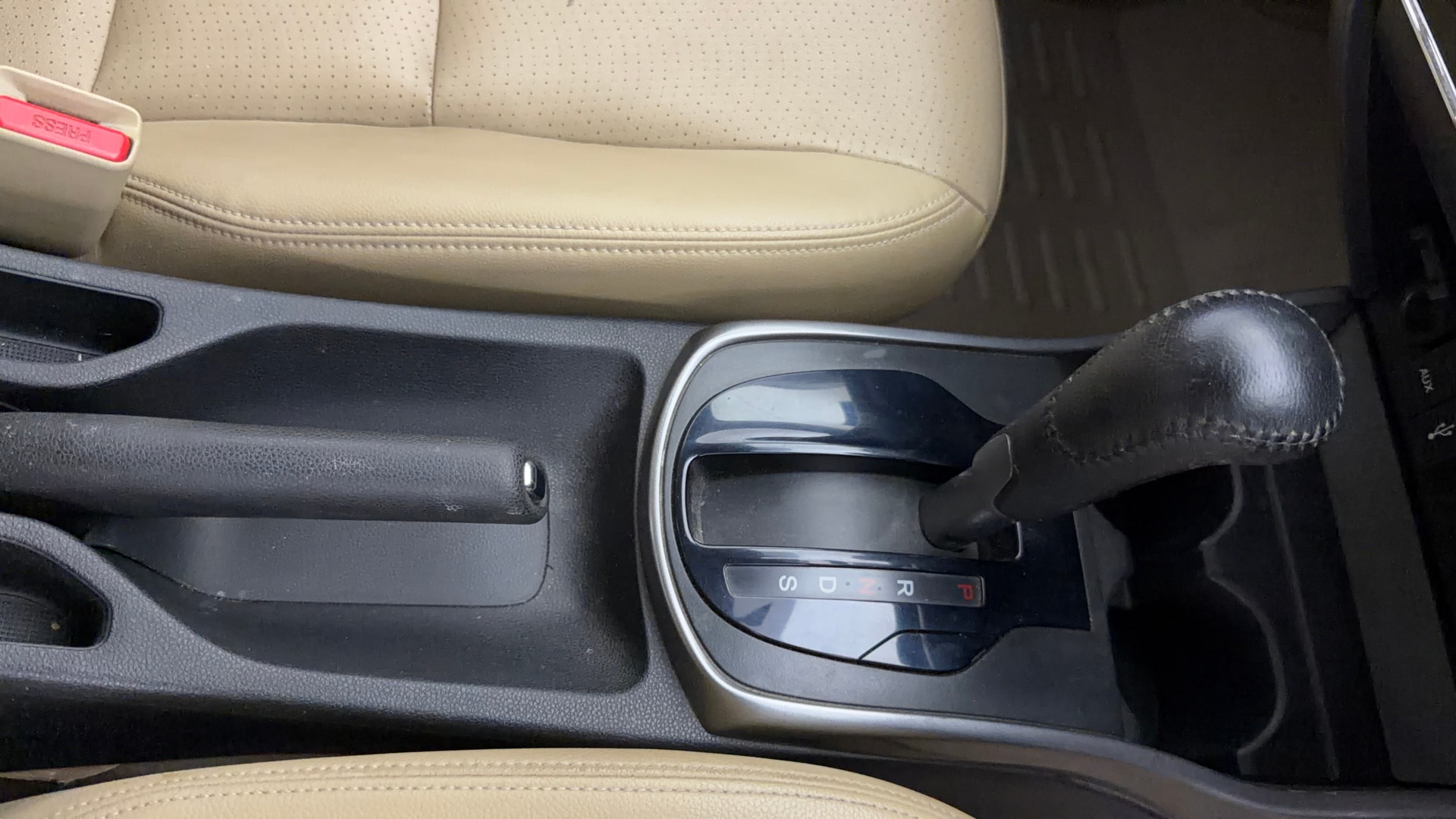 View 2015 Honda City ZX MT Diesel Anniversary Edition Image 41 Used 2015 Honda City ZX MT Diesel Anniversary Edition Image 41