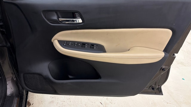 View Honda City ZX Image 39 Used Honda City ZX Image 39