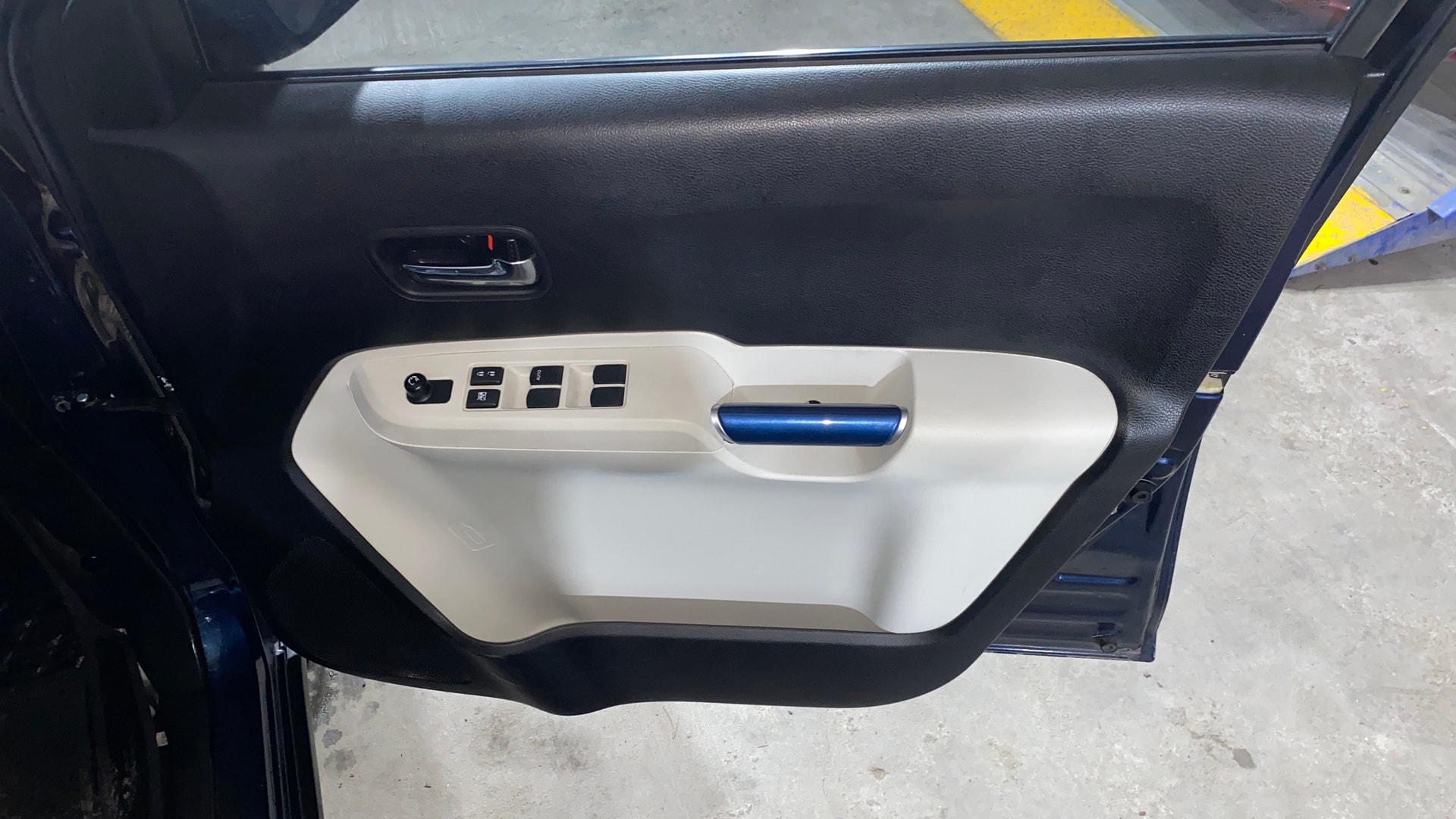 View 2024 Maruti Suzuki 1000 Base Variant Image 33 Used 2024 Maruti Suzuki 1000 Base Variant Image 33