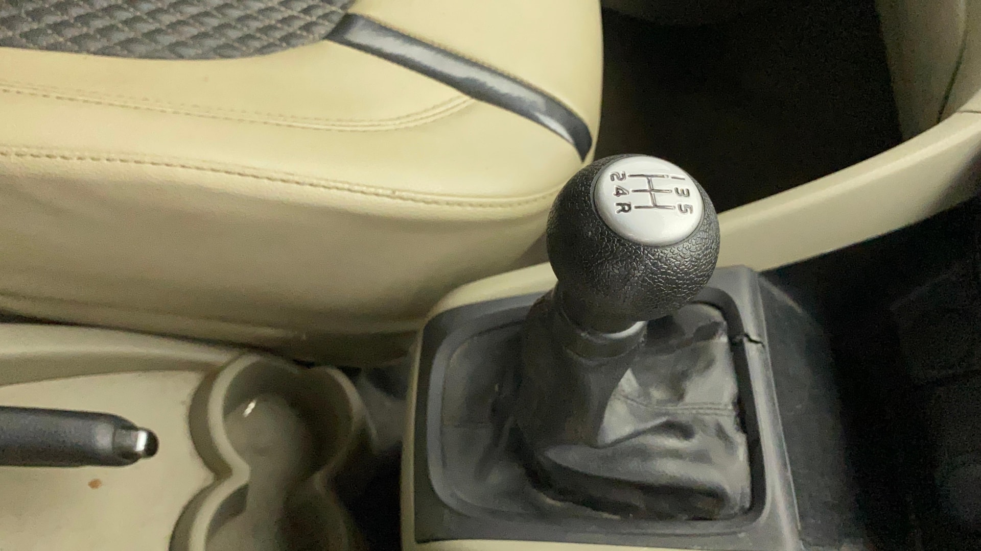 Used 2016 Maruti Suzuki 1000 Used 2016 Maruti Suzuki 1000