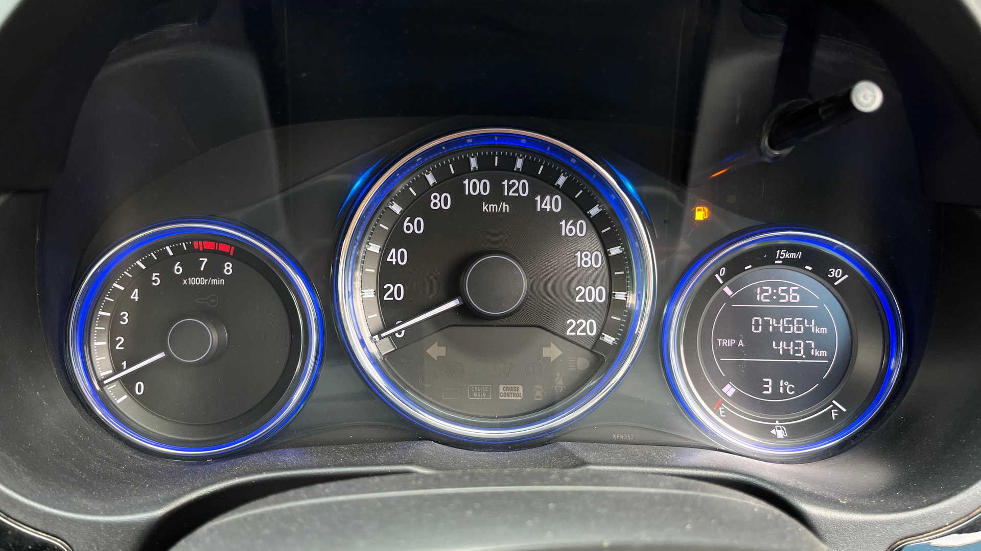 View 2015 Honda City ZX MT Diesel Anniversary Edition Image 34 Used 2015 Honda City ZX MT Diesel Anniversary Edition Image 34