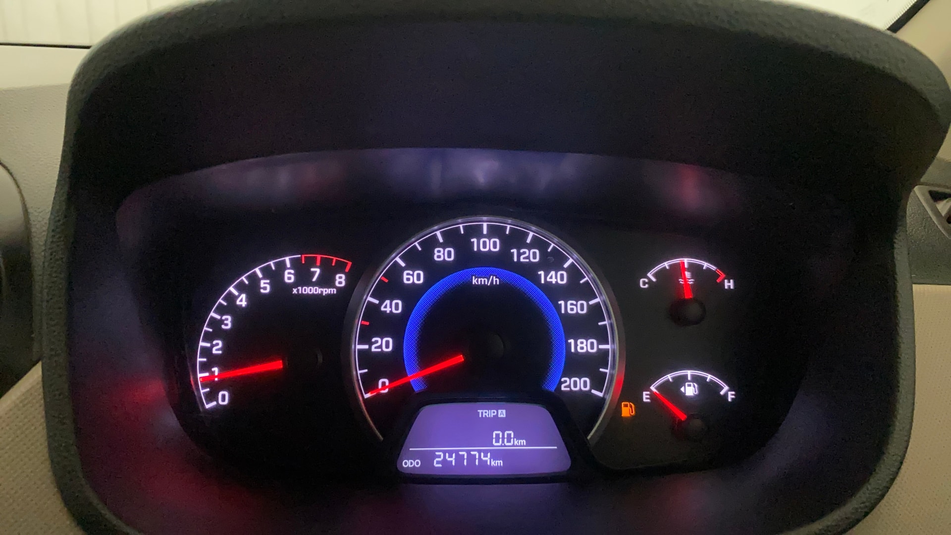 View 2015 Hyundai Grand i10 Sportz 1.2 Kappa Image 33 Used 2015 Hyundai Grand i10 Sportz 1.2 Kappa Image 33