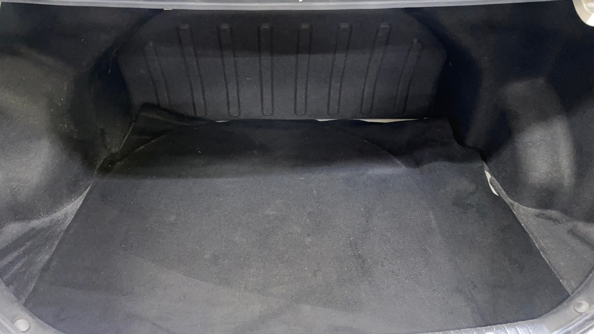 View 2013 Hyundai Fluidic Verna 1.6 VTVT EX Image 6 Used 2013 Hyundai Fluidic Verna 1.6 VTVT EX Image 6