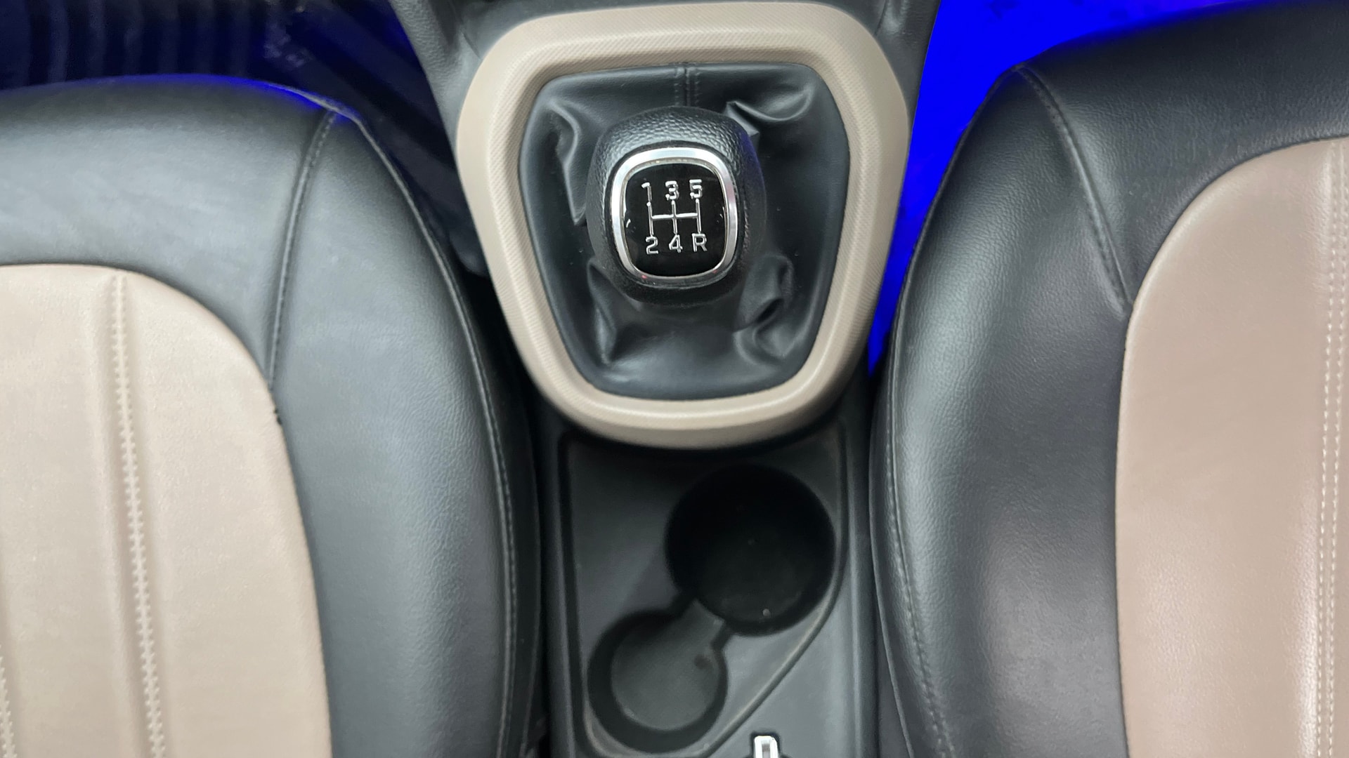 View 2017 Hyundai Grand i10 1.2 Asta Petrol Image 40 Used 2017 Hyundai Grand i10 1.2 Asta Petrol Image 40