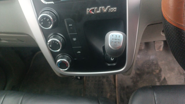 View Mahindra KUV100 Image 37 Used Mahindra KUV100 Image 37