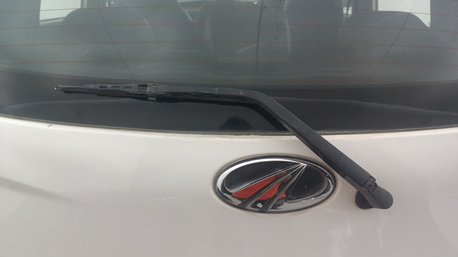 View 2016 Mahindra KUV100 K8 Diesel 6 Seater BS IV Image 41 Used 2016 Mahindra KUV100 K8 Diesel 6 Seater BS IV Image 41
