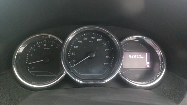 View Renault Duster Image 35 Used Renault Duster Image 35
