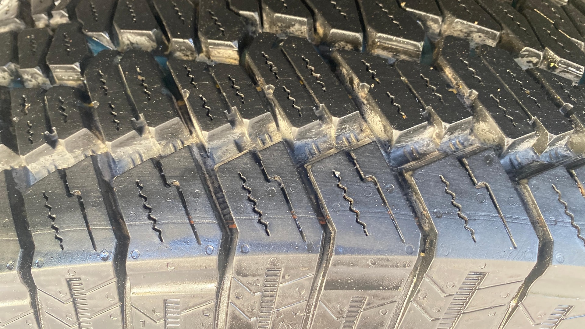 View 2023 Mahindra Thar AX Standard Manual Soft Top 6 Seater Image 14 Used 2023 Mahindra Thar AX Standard Manual Soft Top 6 Seater Image 14