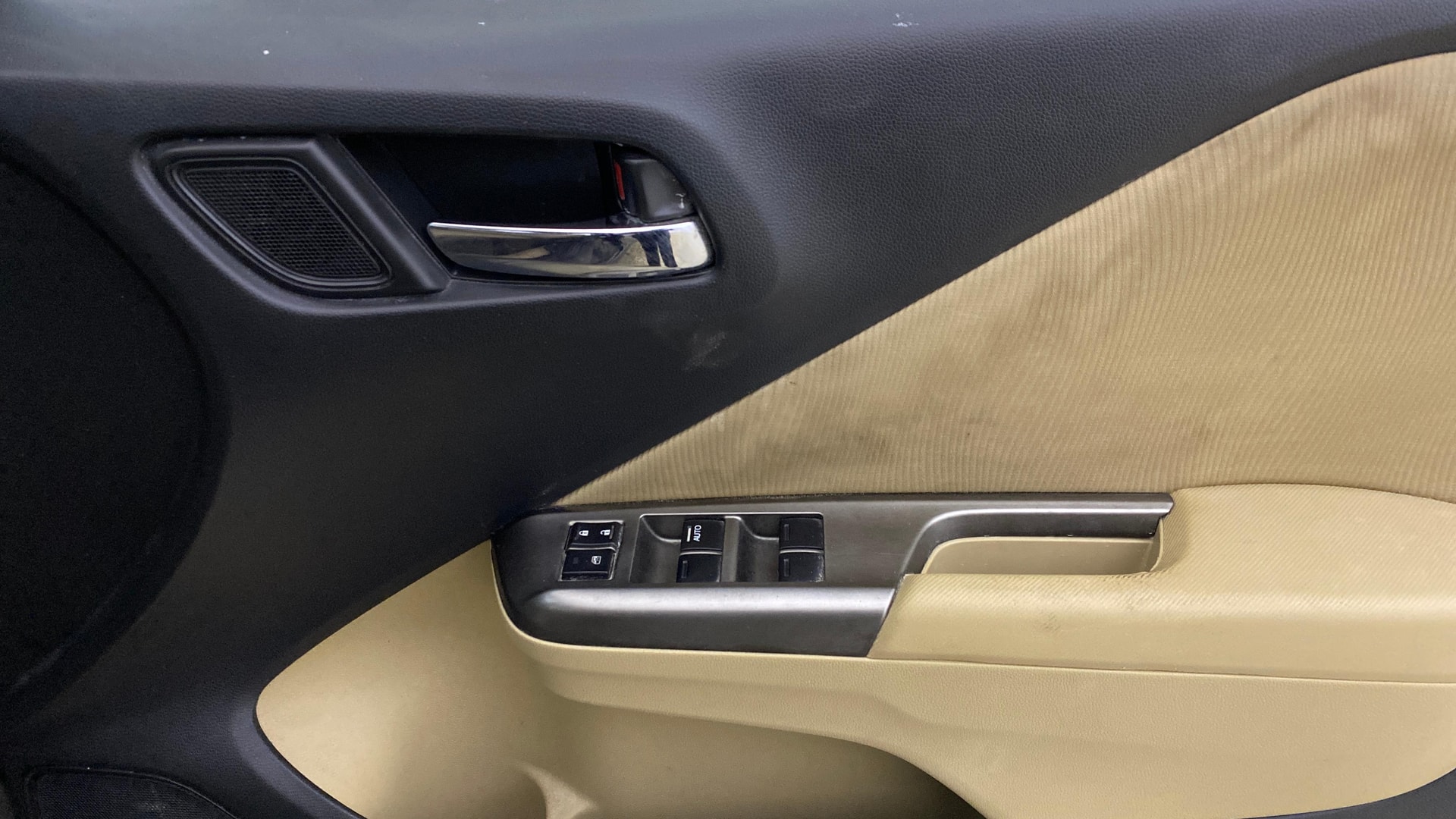 View 2016 Honda City ZX MT Diesel Anniversary Edition Image 34 Used 2016 Honda City ZX MT Diesel Anniversary Edition Image 34