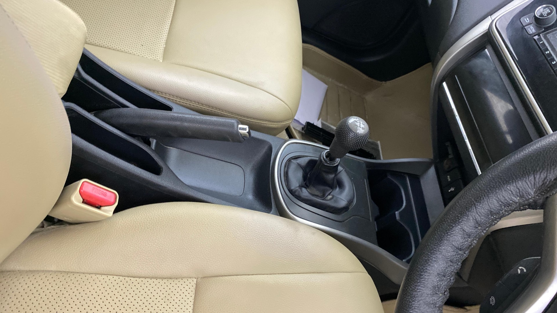 View 2016 Honda City ZX MT Diesel Anniversary Edition Image 39 Used 2016 Honda City ZX MT Diesel Anniversary Edition Image 39