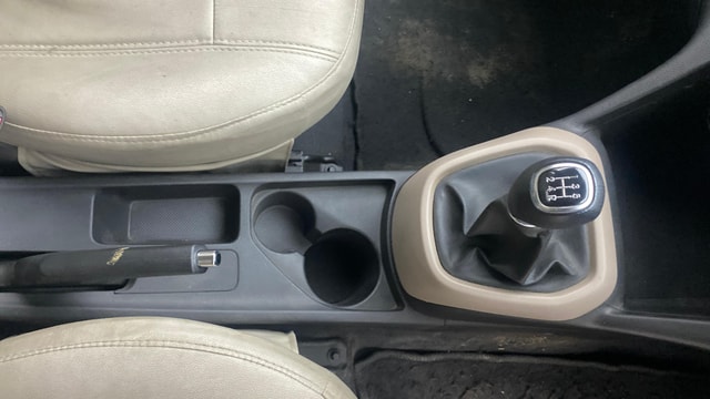View Hyundai Grand i10 Image 38 Used Hyundai Grand i10 Image 38