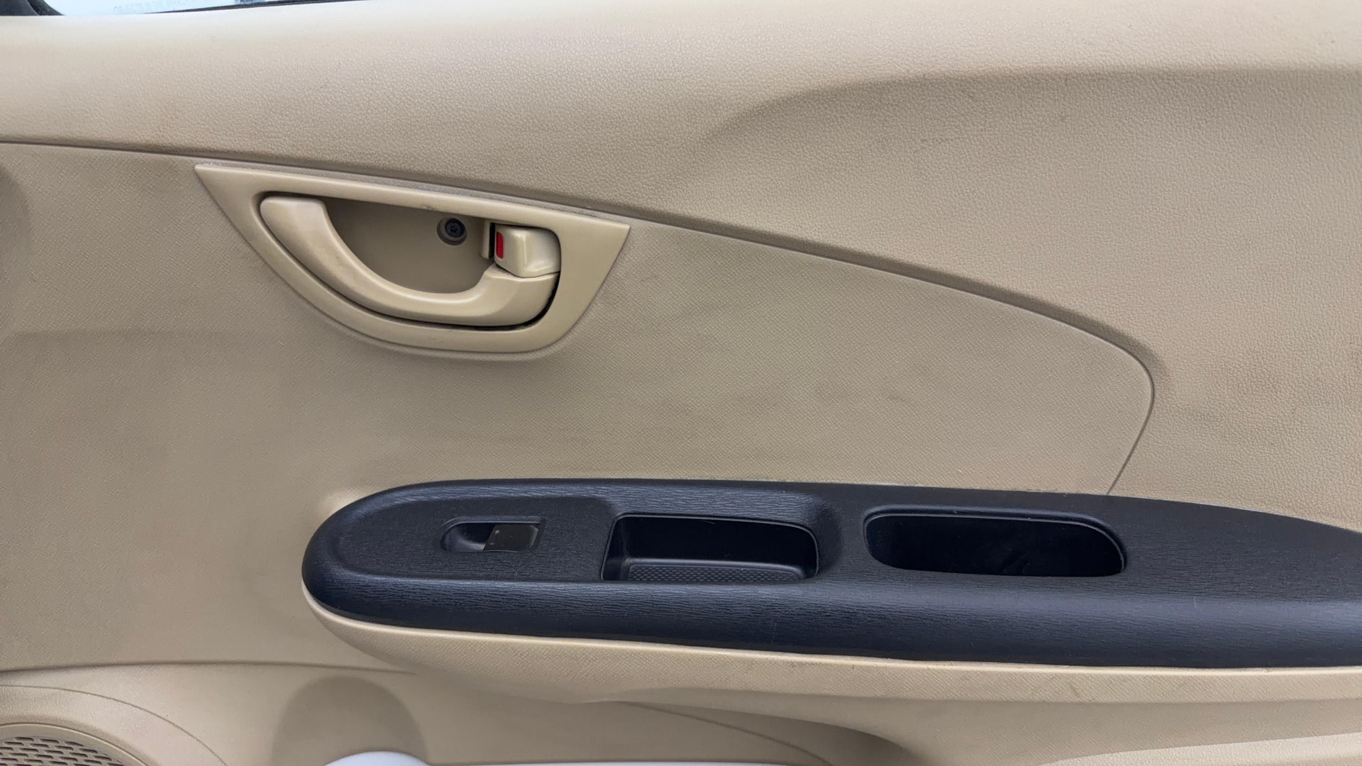 View 2015 Honda Brio E MT Petrol Image 32 Used 2015 Honda Brio E MT Petrol Image 32