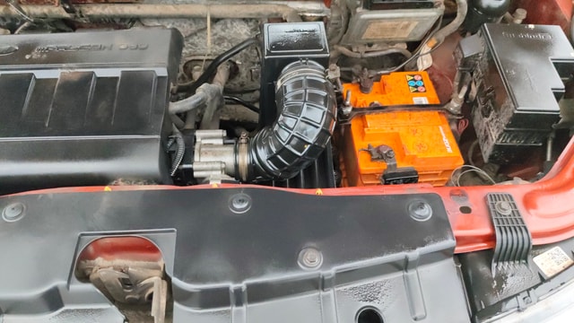 View Mahindra KUV100 Image 13 Used Mahindra KUV100 Image 13