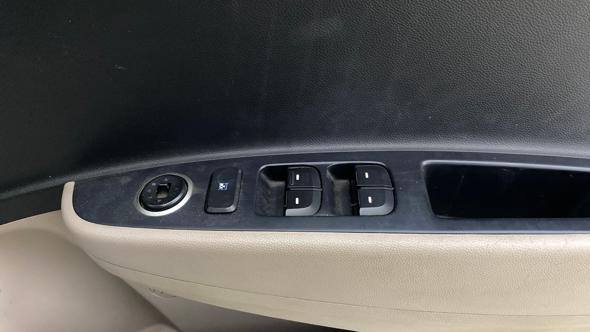 View 2018 Hyundai Xcent E Petrol Image 33 Used 2018 Hyundai Xcent E Petrol Image 33