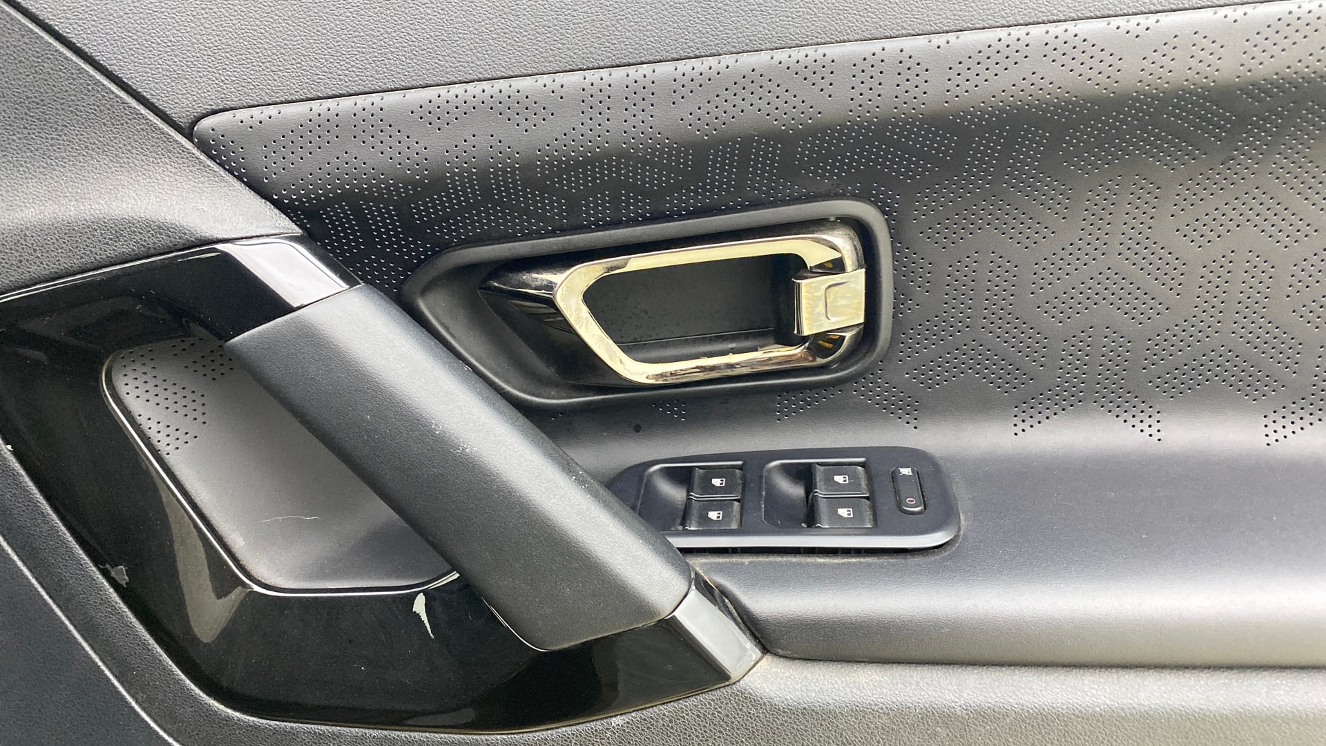 View 2021 Tata Harrier XE Image 40 Used 2021 Tata Harrier XE Image 40