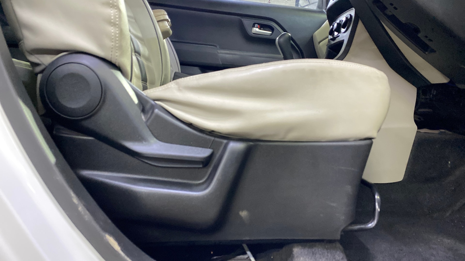 View 2019 Maruti Suzuki 1000 Base Variant Image 12 Used 2019 Maruti Suzuki 1000 Base Variant Image 12