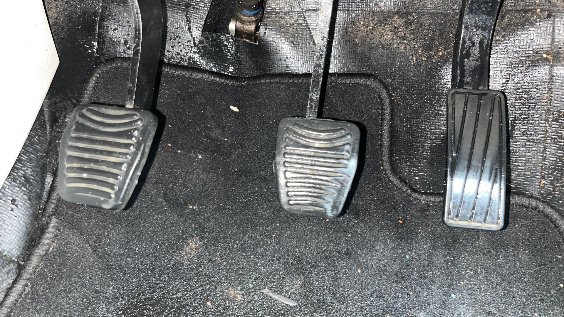 View 2019 Mahindra XUV300 W4 Petrol BS IV Image 9 Used 2019 Mahindra XUV300 W4 Petrol BS IV Image 9