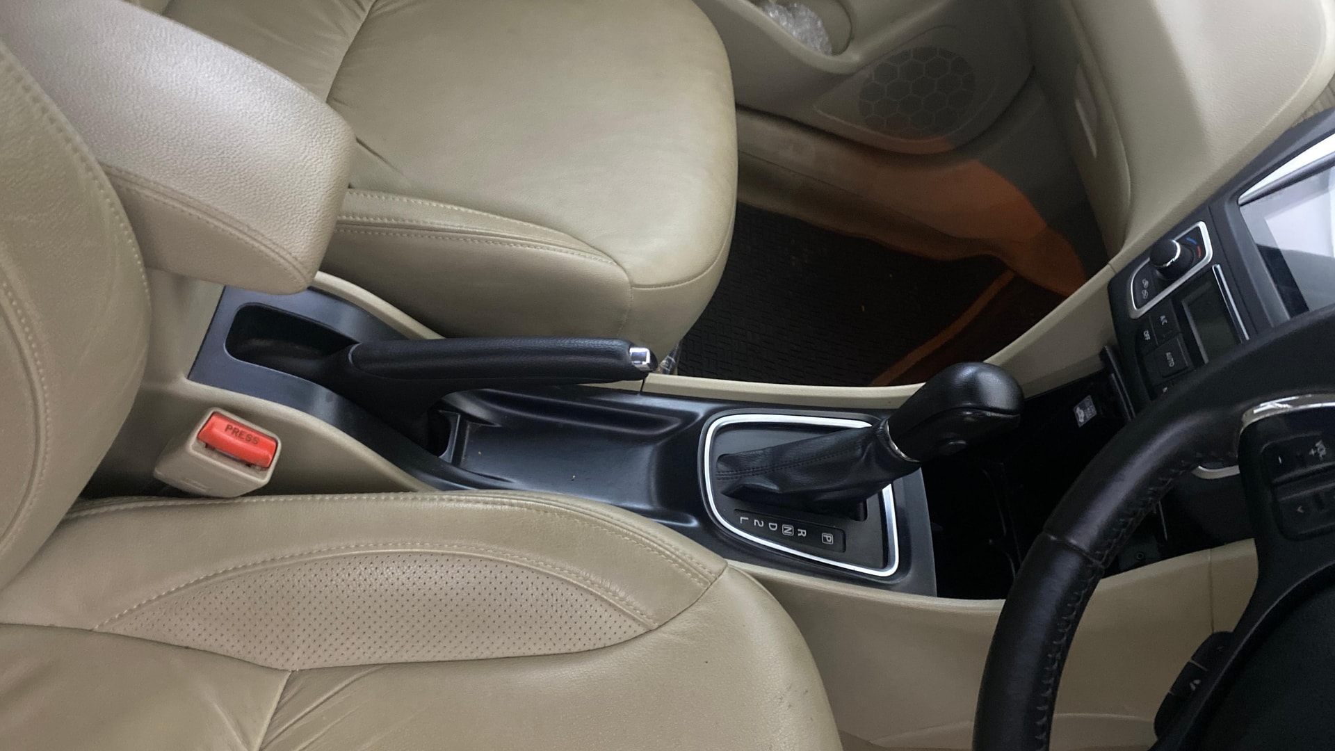 View 2022 Maruti Suzuki 1000 Base Variant Image 40 Used 2022 Maruti Suzuki 1000 Base Variant Image 40