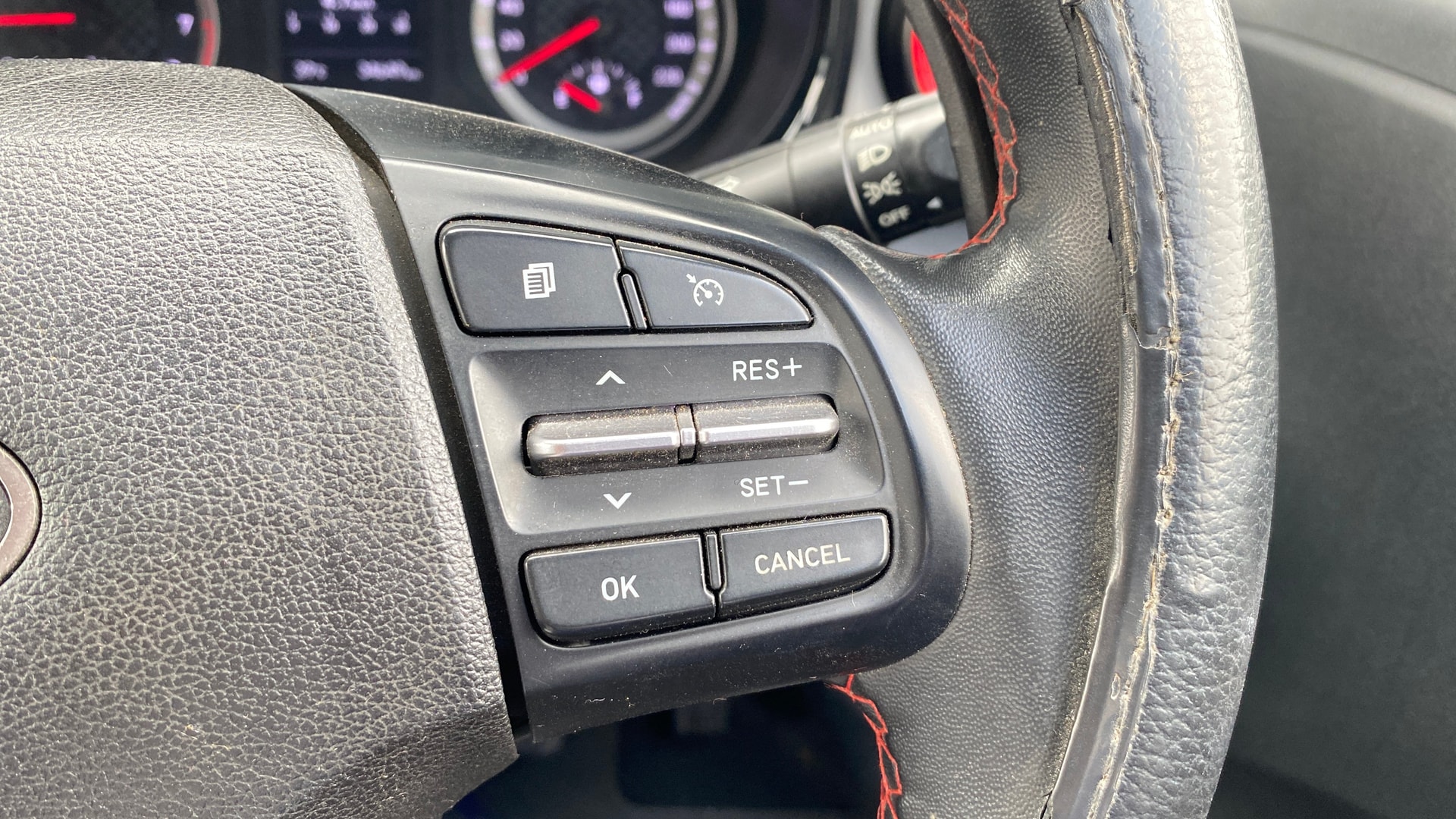 View 2023 Hyundai Grand i10 Nios Sportz Petrol Dual Tone Image 3 Used 2023 Hyundai Grand i10 Nios Sportz Petrol Dual Tone Image 3