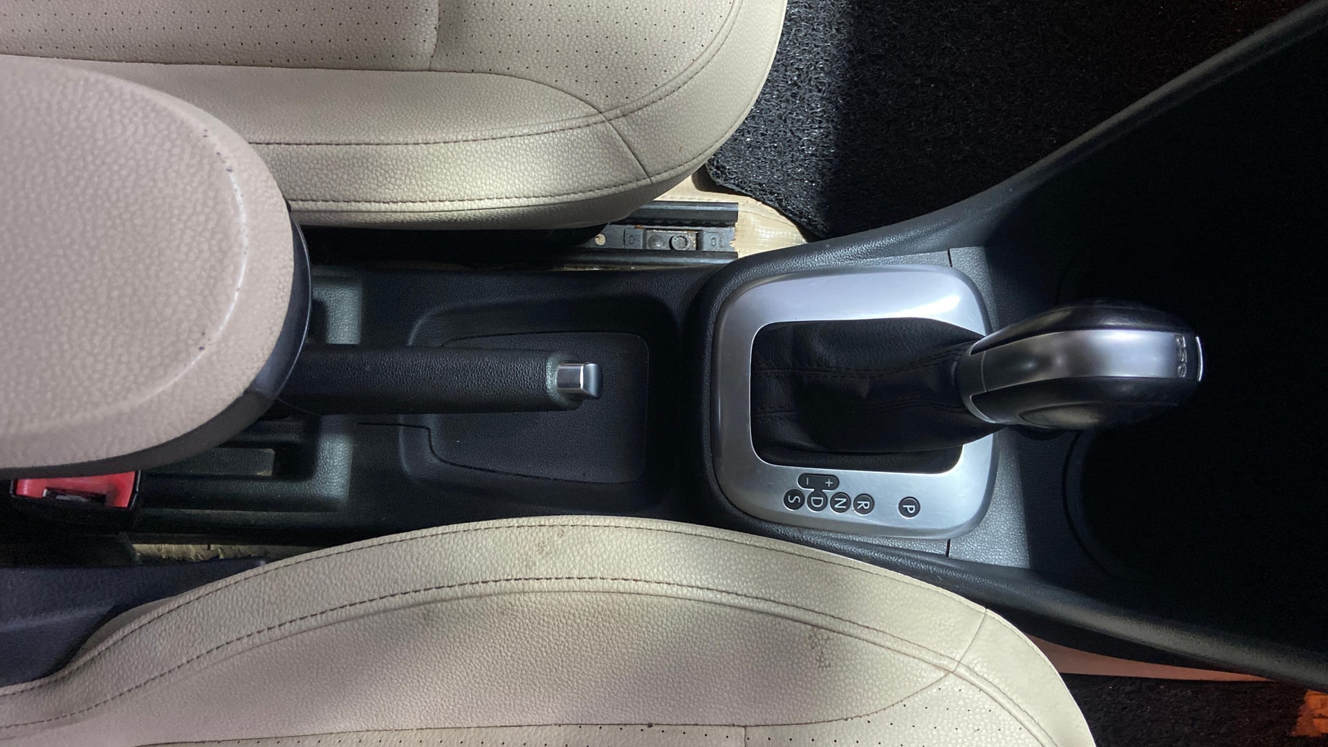 View 2019 Volkswagen Vento 1.2 L TSI Comfortline Petrol AT Image 38 Used 2019 Volkswagen Vento 1.2 L TSI Comfortline Petrol AT Image 38