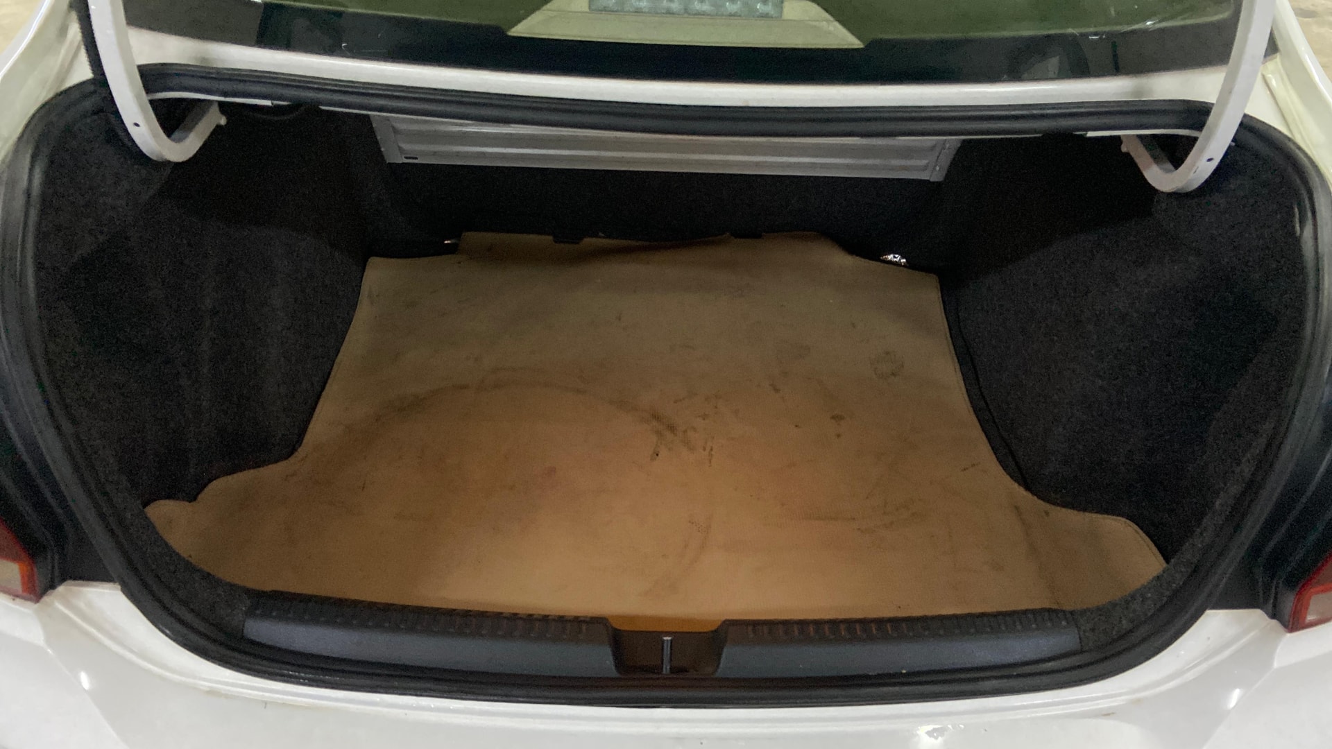 View 2019 Volkswagen Vento 1.2 L TSI Comfortline Petrol AT Image 10 Used 2019 Volkswagen Vento 1.2 L TSI Comfortline Petrol AT Image 10