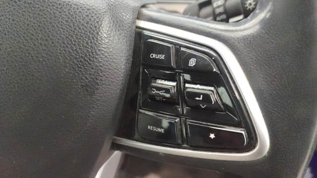 View Mahindra XUV700 Image 3 Used Mahindra XUV700 Image 3