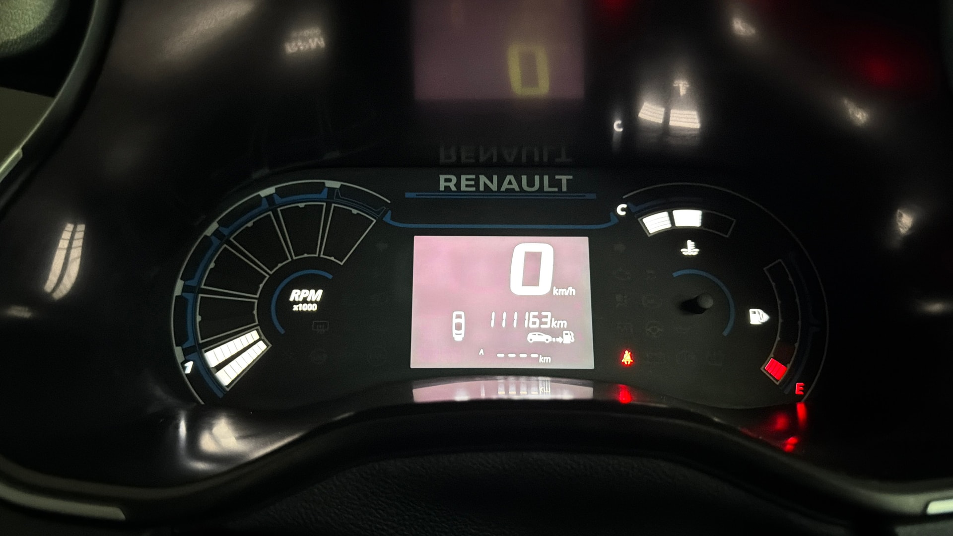 View 2021 Renault Triber RXE Image 21 Used 2021 Renault Triber RXE Image 21