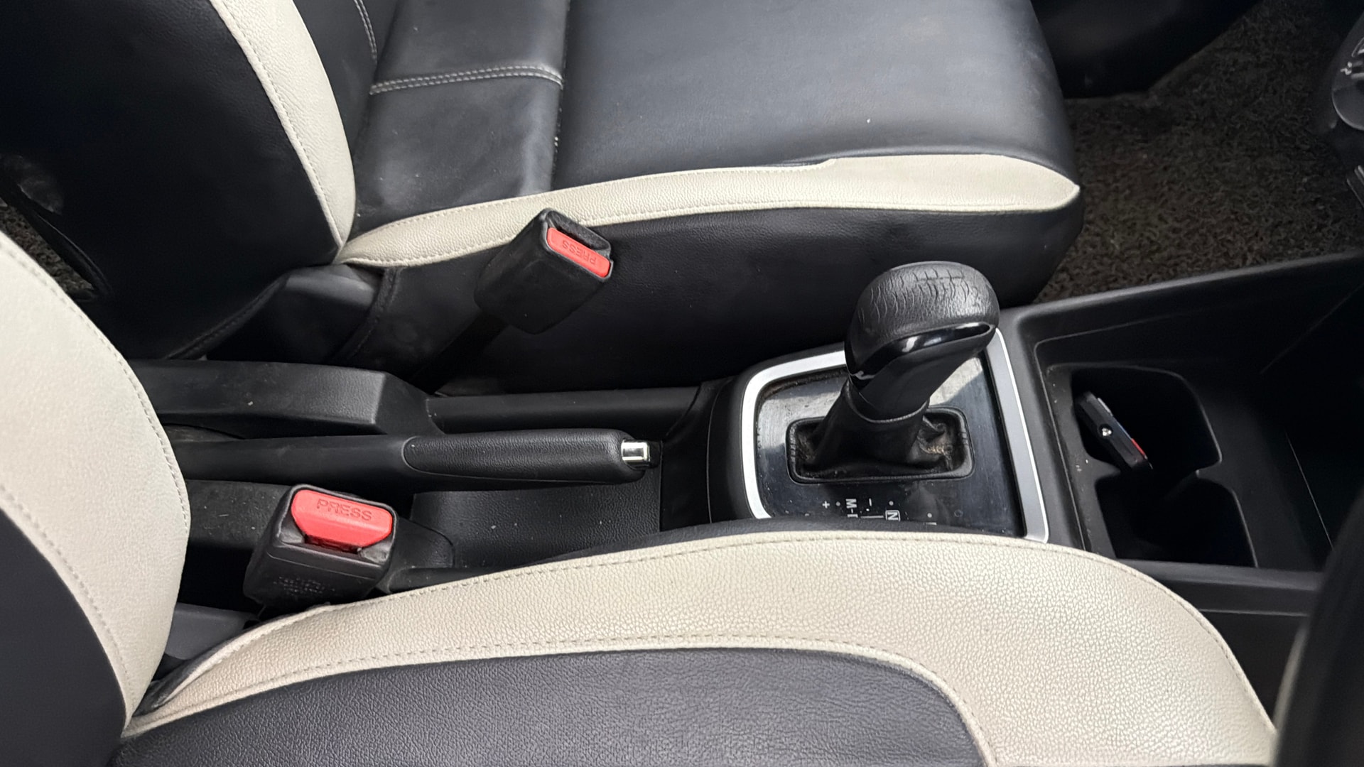 View 2019 Maruti Suzuki 1000 Base Variant Image 37 Used 2019 Maruti Suzuki 1000 Base Variant Image 37