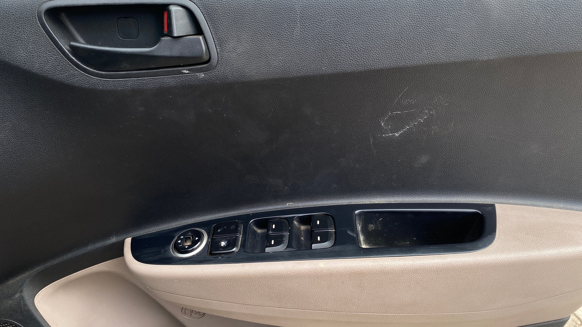 View 2017 Hyundai Grand i10 Magna 1.2 Kappa VTVT Image 41 Used 2017 Hyundai Grand i10 Magna 1.2 Kappa VTVT Image 41