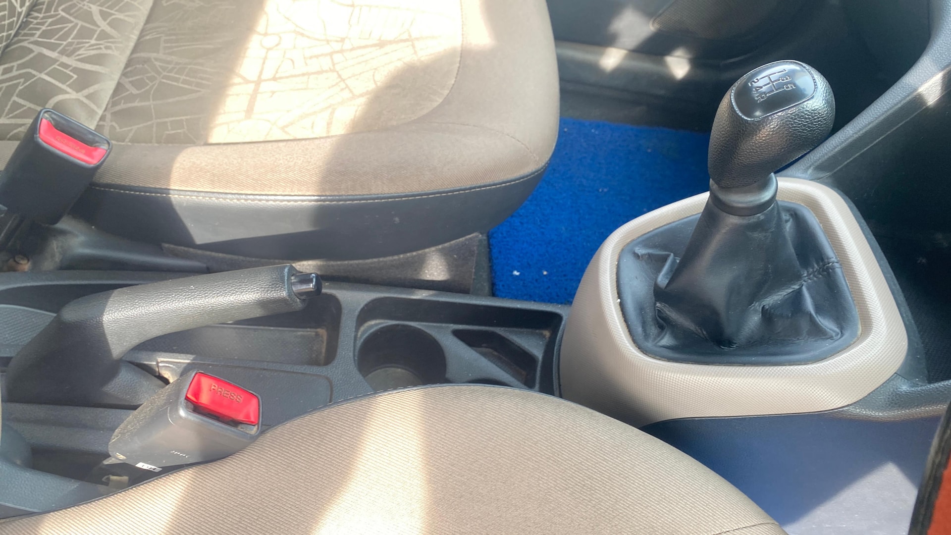 View 2015 Hyundai Xcent Base Petrol Image 38 Used 2015 Hyundai Xcent Base Petrol Image 38
