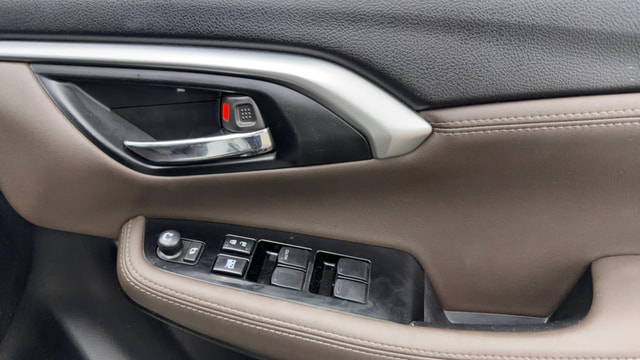 View Toyota Urban Cruiser Hyryder Image 34 Used Toyota Urban Cruiser Hyryder Image 34