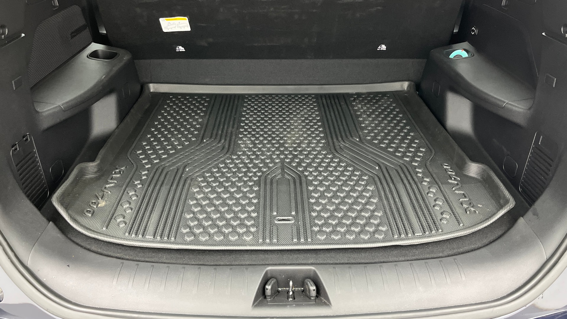 Used 2023 Mahindra XUV700 Used 2023 Mahindra XUV700