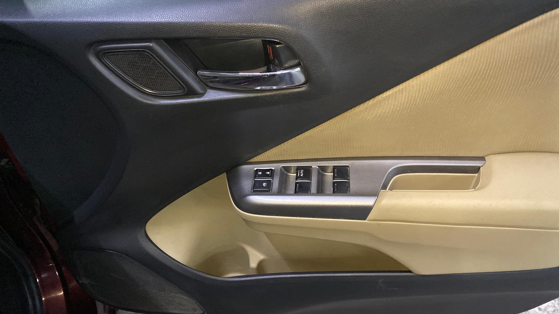 View 2015 Honda City ZX MT Diesel Anniversary Edition Image 38 Used 2015 Honda City ZX MT Diesel Anniversary Edition Image 38